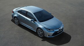 Rodina Toyota Corolla se rozšiřuje o nový sedan 